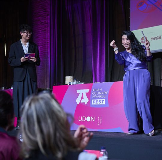 https://www.asianculinaryawards.com/wp-content/plugins/phastpress/phast.php/c2VydmljZT1pbWFnZXMmc3JjPWh0dHBzJTNBJTJGJTJGd3d3LmFzaWFuY3VsaW5hcnlhd2FyZHMuY29tJTJGd3AtY29udGVudCUyRnVwbG9hZHMlMkYyMDI1JTJGMDUlMkZBQ0FfRmVzdDIwMjVfMDQ4Mi01NDB4NTMzLmpwZWcmY2FjaGVNYXJrZXI9MTc0ODQyMjg0OS00NDI4MyZ0b2tlbj1lNmU5NjY4ODM4MDU5ZWU3.q.jpeg