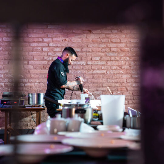 https://www.asianculinaryawards.com/wp-content/plugins/phastpress/phast.php/c2VydmljZT1pbWFnZXMmc3JjPWh0dHBzJTNBJTJGJTJGd3d3LmFzaWFuY3VsaW5hcnlhd2FyZHMuY29tJTJGd3AtY29udGVudCUyRnVwbG9hZHMlMkYyMDI2JTJGMDYlMkZVZG9uX0F3YXJkczIwMjZfMDM1LTU0MHg1NDAuanBnJmNhY2hlTWFya2VyPTE3ODcxMzU4NDItNTY4ODYmdG9rZW49OWM1MzUyMTJkNGE2YTVmOQ.q.jpg