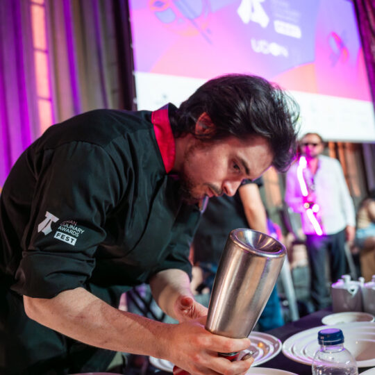 https://www.asianculinaryawards.com/wp-content/plugins/phastpress/phast.php/c2VydmljZT1pbWFnZXMmc3JjPWh0dHBzJTNBJTJGJTJGd3d3LmFzaWFuY3VsaW5hcnlhd2FyZHMuY29tJTJGd3AtY29udGVudCUyRnVwbG9hZHMlMkYyMDI2JTJGMDYlMkZVZG9uX0F3YXJkczIwMjZfMDMxLTU0MHg1NDAuanBnJmNhY2hlTWFya2VyPTE3ODcxMzU4NDItNjMyODgmdG9rZW49OTIzMjAwZTViZTk2OWU3Ng.q.jpg