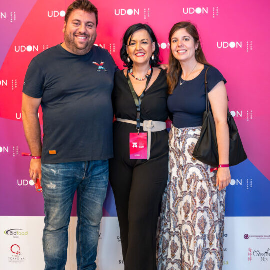 https://www.asianculinaryawards.com/wp-content/plugins/phastpress/phast.php/c2VydmljZT1pbWFnZXMmc3JjPWh0dHBzJTNBJTJGJTJGd3d3LmFzaWFuY3VsaW5hcnlhd2FyZHMuY29tJTJGd3AtY29udGVudCUyRnVwbG9hZHMlMkYyMDI2JTJGMDYlMkZVZG9uX0F3YXJkczIwMjZfMDY3LTU0MHg1NDAuanBnJmNhY2hlTWFya2VyPTE3ODg1MTk2NzItNzE4MjYmdG9rZW49OGM0MWE4Yjg5Y2Y2ZjMzZQ.q.jpg