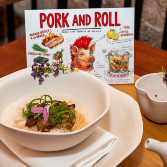 https://www.asianculinaryawards.com/wp-content/plugins/phastpress/phast.php/c2VydmljZT1pbWFnZXMmc3JjPWh0dHBzJTNBJTJGJTJGd3d3LmFzaWFuY3VsaW5hcnlhd2FyZHMuY29tJTJGd3AtY29udGVudCUyRnVwbG9hZHMlMkYyMDI2JTJGMDYlMkZVZG9uX0F3YXJkczIwMjZfMjM5LTU0MHg1NDAuanBnJmNhY2hlTWFya2VyPTE3ODg1MTk2NzItNjQ2NzkmdG9rZW49ODJiN2M0OWQ2OGFiNWFmNQ.q.jpg